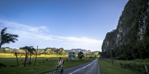 5 علامات تدل على حب الوطن