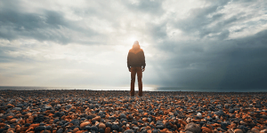 20 عبارة وحكم عن اليأس من الحياة