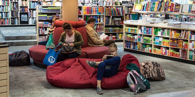 5 من أهم فوائد القراءة