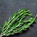 15 من أهم فوائد إكليل الجبل