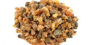 7 فوائد للمُرّة للبشرة والشعر