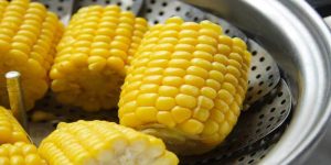 5 من أهم فوائد الذرة المسلوقة