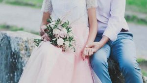 10 جمل تهنئة بالزواج