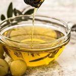 7 طرق علاجية لتقوية الانتصاب عن طريق زيت الزيتون