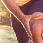 5 أعراض لارتشاح الركبة