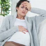 8 أسباب للصداع أثناء الحمل