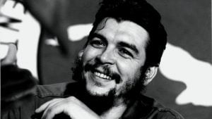8 مشاهد رئيسية في نضال تشي جيفارا نحو الحرية