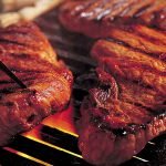 من أجل طعم لذيذ .. تعرف على أهم 5 طرق لتتبيل اللحم المشوي على الفحم