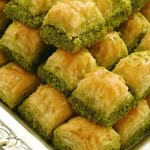 تعرفِ على طريقة عمل البقلاوة الشهية في 5 خطوات فقط في المنزل