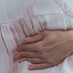 8 طرق وقائية وطبيعية ومنزلية لعلاج برد المعدة عند الأطفال والكبار