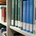 حوار بين الشمس والقمر .. 4 قصص خيالية عن أجرام السماء