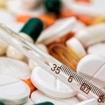 تأثير المخدرات على الفرد والأسرة والمجتمع .. 6 أضرار مدمرة بسبب مرض الإدمان