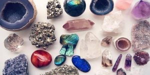 10 من أهم وأشهر أنواع الأحجار الكريمة وفوائدها .. تعرف عليها