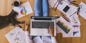 ما هي أهمية العمل في حياتك؟ 4 أشياء حياتية لن تبلغها إلا بعملك