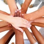 بحث عن التعاون.. تعرف على أهمية التعاون في الإسلام و10 من فوائده