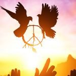 بحث عن السلام .. 4 أمور تجعل السلام القيمة الأغلى في حياة العالم اليوم