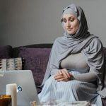 3 أفكار مهمة لموضوع تعبير عن دور المرأة في المجتمع