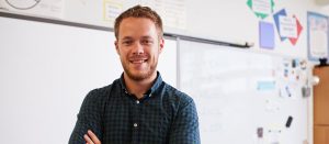 كلمات معبرة عن عيد المعلم .. 20 عبارة عن فضل المعلم في حياتنا