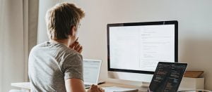 3 خطوات مهمة لتشغيل اللاب توب على التلفزيون بدون كيبل