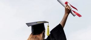 أجمل عبارات للخريجات .. 18 عبارة تهنئة للخريجات