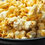 يحبه الصغار والكبار .. تعرف على أهم 7 فوائد وأضرار الفشار