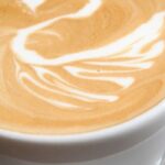 طريقة القهوة الفرنسية بالحليب بـ 4 خطوات سهلة