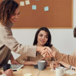 ما هي وظيفة العلاقات العامة وما هي أهميتها ودورها؟