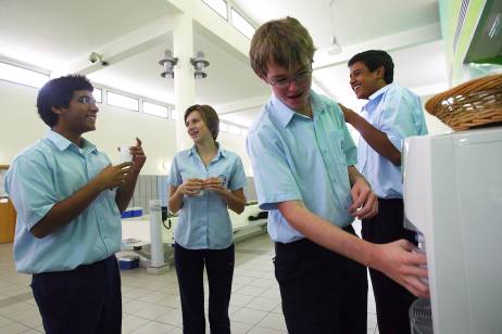 Sharjah English School makes water out of thin air