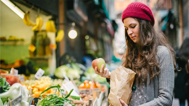 Healthy Grocery Shopping With Bana