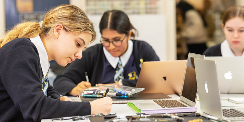 Queen Margaret College