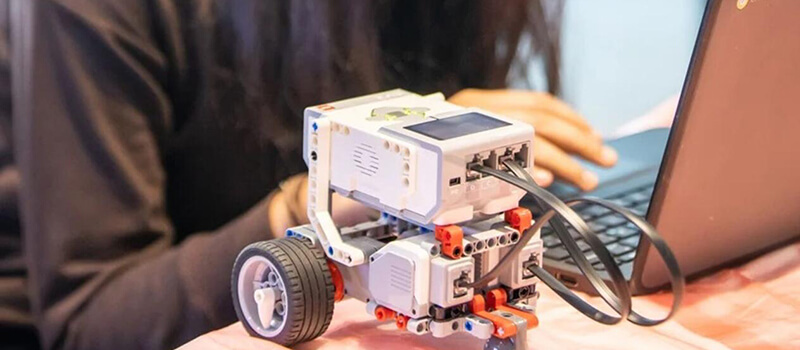 5 UAE summer camps for future engineers, space explorers, robot scientists