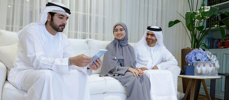 Sheikh Hamdan meets student who won 11 gold medals, 2 trophies in global competition