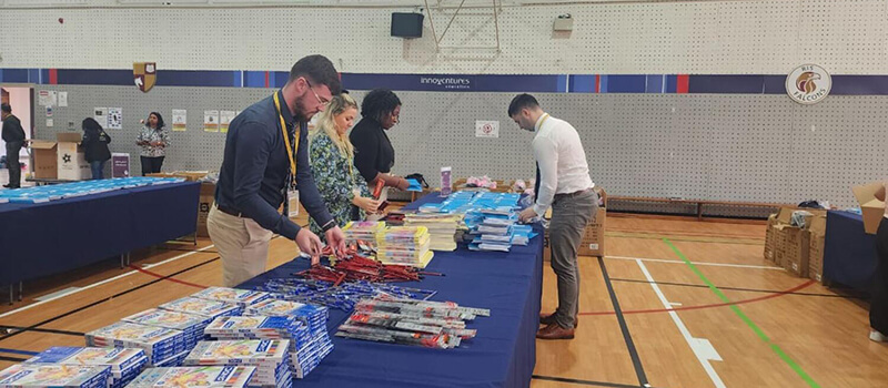 Dubai students raise Dh720,000, give 9,000 kits to charity schools Dubai students raise Dh720,000, give 9,000 kits to charity schools