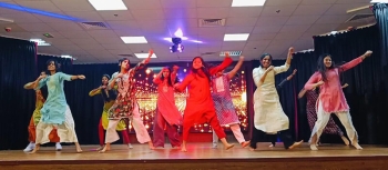 UAE: Indian schools celebrate Teachers' Day with gold coin gifts, performances