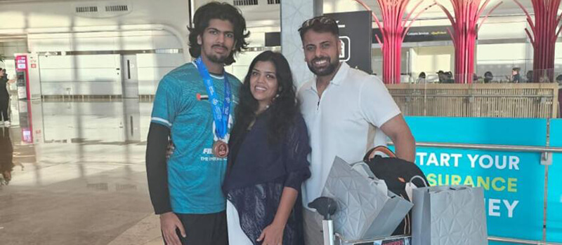 Dubai students' passports stolen in Athens; team still bags silver in robotics contest Dubai students' passports stolen in Athens; team still bags silver in robotics contest