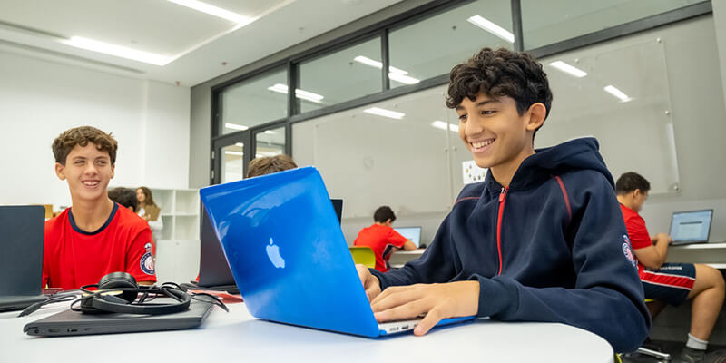 King’s School The Crown